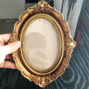 Soft Focus — Vintage Oval Photo Frame